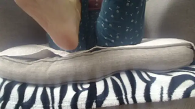 Snapshot of Web_Lady chatting on 11/25/25, 06:52 Web Lady online show from 11/25/25, 06:52