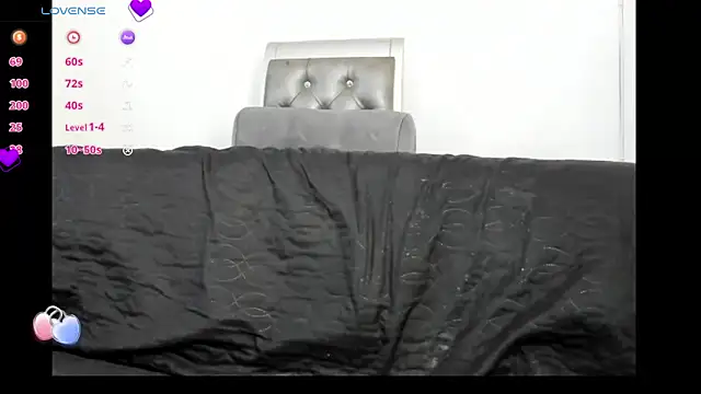 Snapshot of Angelblue_ chatting on 01/21/25, 08:11 Angelblue online show from 01/21/25, 08:11