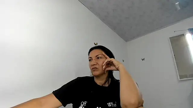 Snapshot of Angelblue_ chatting on 01/23/25, 09:18 Angelblue online show from 01/23/25, 09:18