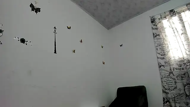 Snapshot of Angelblue_ chatting on 02/17/25, 02:37 Angelblue online show from 02/17/25, 02:37