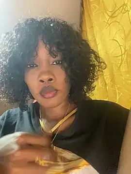 Snapshot of coral1727 chatting on 12/19/24, 11:25 coral1727 online show from 12/19/24, 11:25