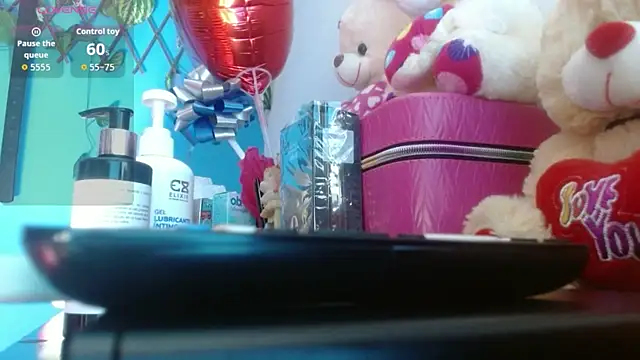 wendy rivera  online show from 10/11/25, 10:58