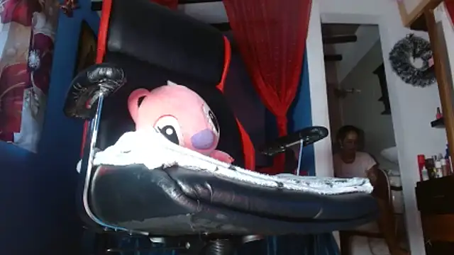 wendy rivera  online show from 11/15/25, 11:07