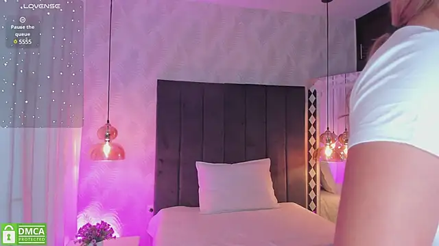 Snapshot of kataliina__ chatting on 12/10/24, 12:05 kataliina online show from 12/10/24, 12:05