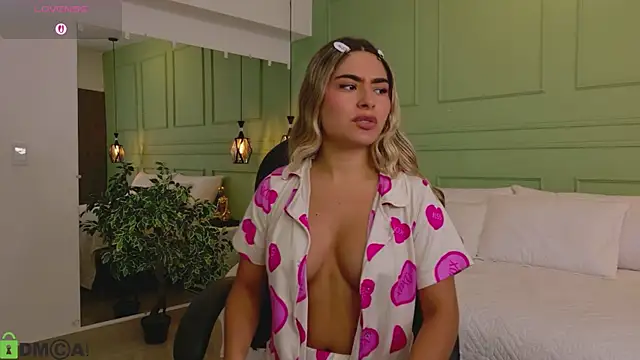 kataliina   online show from 03/19/26, 11:47