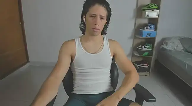 imtonny19 online show from 02/17/25, 10:03