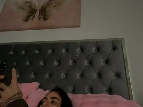 Karoltriguena online show from 03/12/26, 03:29