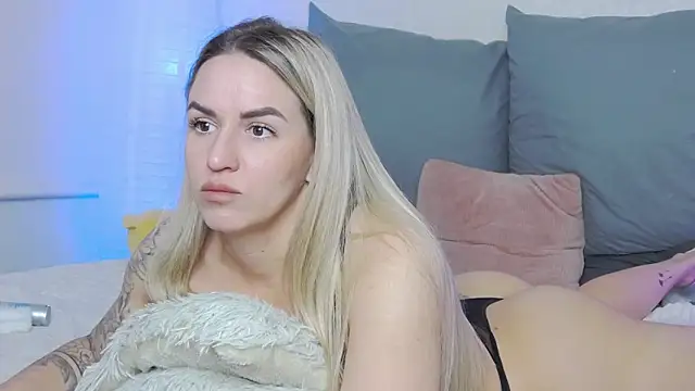 SofiJames online show from 03/22/25, 06:33