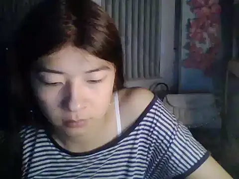 CarlyJoy online show from 06/04/26, 04:02