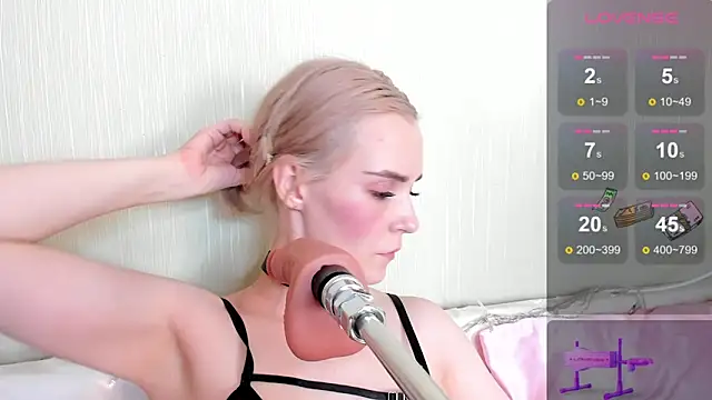 Kaya Devis online show from 02/24/25, 07:55