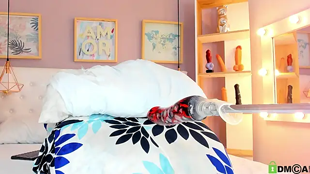 Snapshot of julyanna_ chatting on 10/06/25, 08:06 julyanna online show from 10/06/25, 08:06