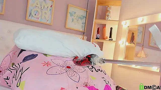 Snapshot of julyanna_ chatting on 11/08/25, 08:29 julyanna online show from 11/08/25, 08:29