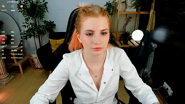Snapshot of Mira__Blush chatting on 02/10/25, 01:35 Mira Blush online show from 02/10/25, 01:35