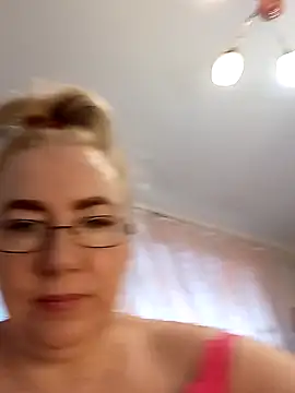 Snapshot of stiflers_momy chatting on 12/05/24, 01:17 stiflers momy online show from 12/05/24, 01:17