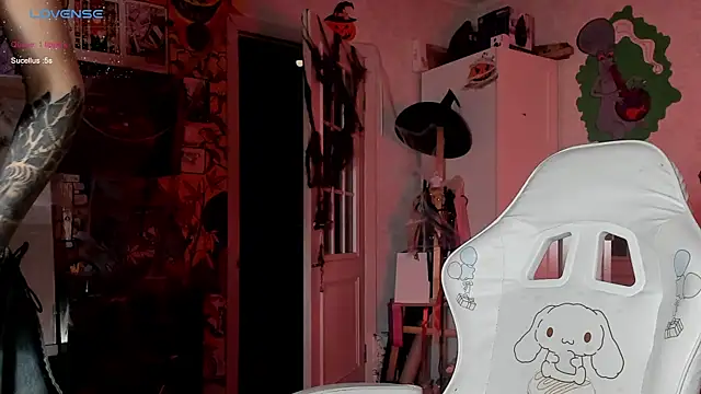 Sunny Mouse  online show from 10/27/25, 05:50