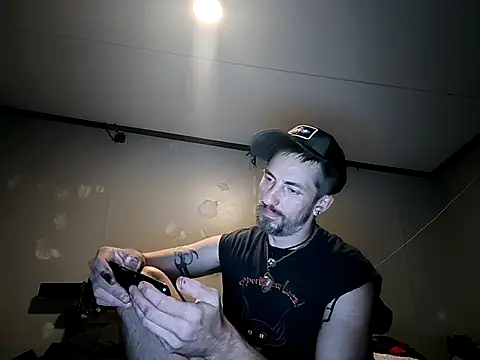 Bi curious86 online show from 06/05/26, 03:35