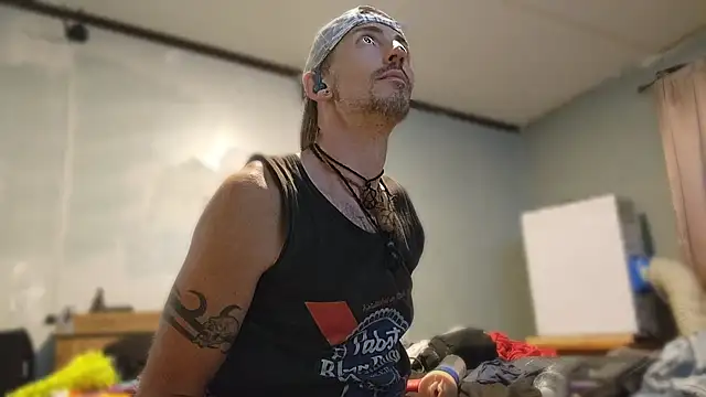 Bi curious86 online show from 07/10/26, 04:28