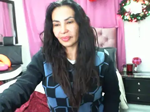 Snapshot of salome__milf chatting on 03/11/25, 12:11 salome milf online show from 03/11/25, 12:11