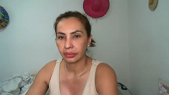 salome  milf online show from 02/15/26, 12:18