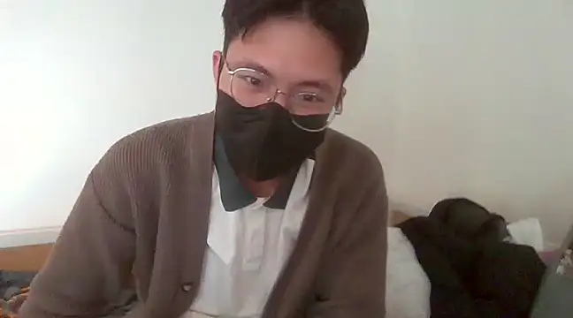 Snapshot of Gwencloudy chatting on 01/01/25, 08:45 Gwencloudy online show from 01/01/25, 08:45