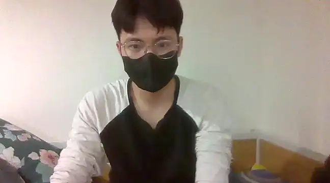 Snapshot of Gwencloudy chatting on 01/09/25, 03:55 Gwencloudy online show from 01/09/25, 03:55