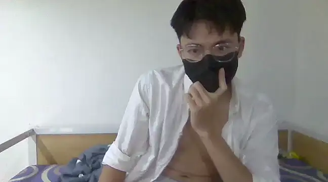 Snapshot of Gwencloudy chatting on 01/19/25, 07:25 Gwencloudy online show from 01/19/25, 07:25