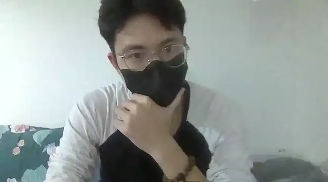 Snapshot of Gwencloudy chatting on 02/13/25, 04:17 Gwencloudy online show from 02/13/25, 04:17