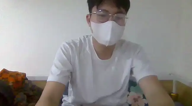 Snapshot of Gwencloudy chatting on 02/28/25, 01:58 Gwencloudy online show from 02/28/25, 01:58