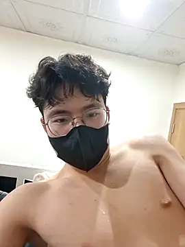 Snapshot of Gwencloudy chatting on 03/01/26, 04:09 Gwencloudy online show from 03/01/26, 04:09