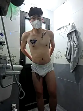 Gwencloudy online show from 03/18/26, 03:59