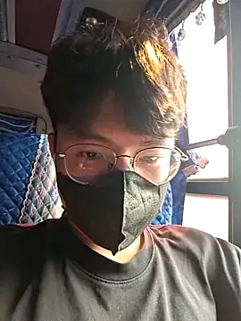 Gwencloudy online show from 04/12/26, 02:38