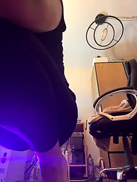 Snapshot of sofiah_ chatting on 12/02/25, 05:19 sofiah online show from 12/02/25, 05:19