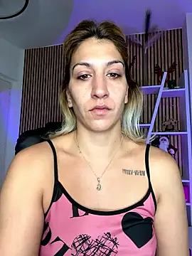 Snapshot of sofiah_ chatting on 01/06/26, 07:12 sofiah online show from 01/06/26, 07:12