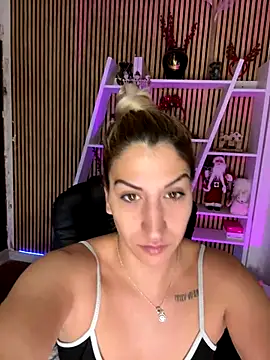 Snapshot of sofiah_ chatting on 01/08/26, 07:32 sofiah online show from 01/08/26, 07:32