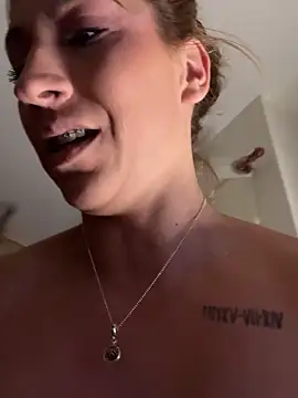 Snapshot of sofiah_ chatting on 02/02/26, 05:22 sofiah online show from 02/02/26, 05:22