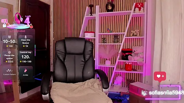 Snapshot of sofiah_ chatting on 02/14/26, 05:10 sofiah online show from 02/14/26, 05:10