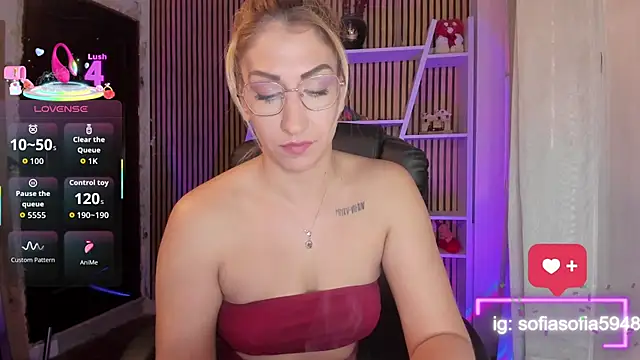 Snapshot of sofiah_ chatting on 02/19/26, 05:31 sofiah online show from 02/19/26, 05:31