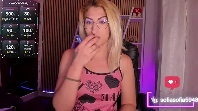 sofiah  online show from 04/05/26, 08:00