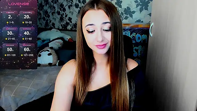 Snapshot of weakness4u chatting on 12/08/24, 04:25 weakness4u online show from 12/08/24, 04:25