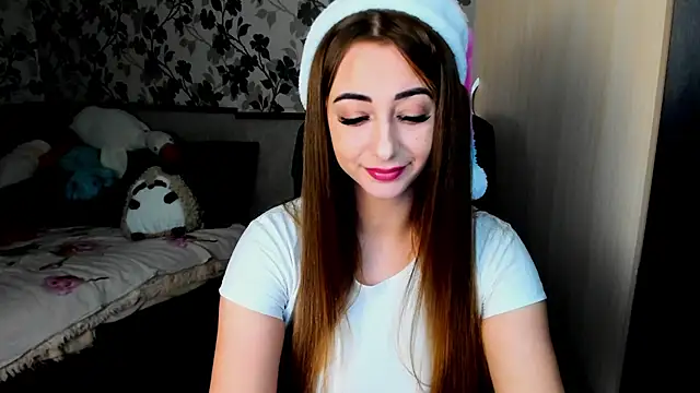 Snapshot of weakness4u chatting on 12/28/24, 02:33 weakness4u online show from 12/28/24, 02:33