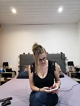 Madame Callie online show from 06/30/26, 05:58