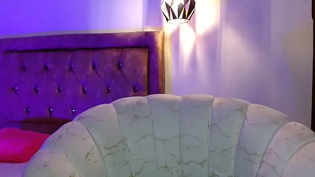 valentina white1 online show from 07/25/26, 09:01