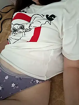 Snapshot of bruna_safadinhaa chatting on 09/30/25, 03:50 bruna safadinhaa online show from 09/30/25, 03:50