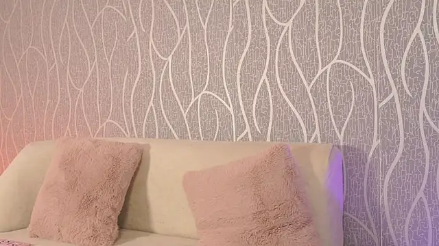 AlessiaCorleone  online show from 04/30/26, 02:01