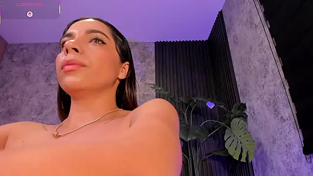 Snapshot of AmyWalker_ chatting on 09/13/25, 09:42 AmyWalker online show from 09/13/25, 09:42