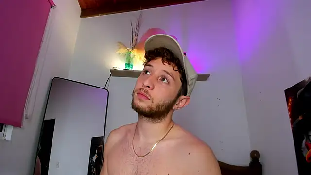 Snapshot of Juan_Castano chatting on 10/09/25, 11:25 Juan Castano online show from 10/09/25, 11:25