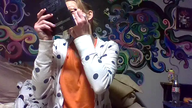 Snapshot of 4EyedSluttyGinger chatting on 03/15/25, 05:04 4EyedSluttyGinger online show from 03/15/25, 05:04