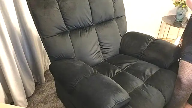 maggiemilff online show from 03/13/25, 05:33