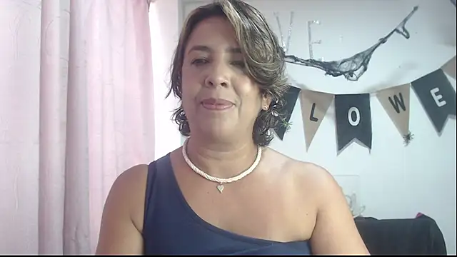 Victoria meester online show from 10/06/25, 03:20