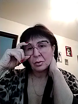 AlbinaXPretty online show from 12/30/24, 10:53